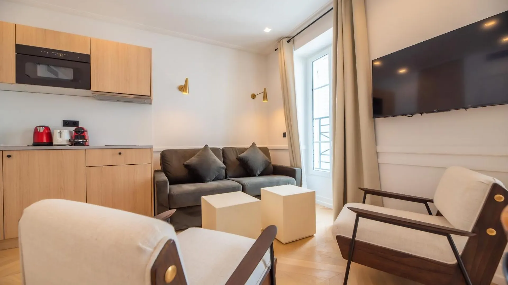 1 Bedroom Flat - Cremieux, Bastille Paris